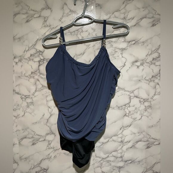 Magicsuit By Miraclesuit Lisa One-Piece
Swimsuit Grey Black Size 16 - Picture 4 of 11